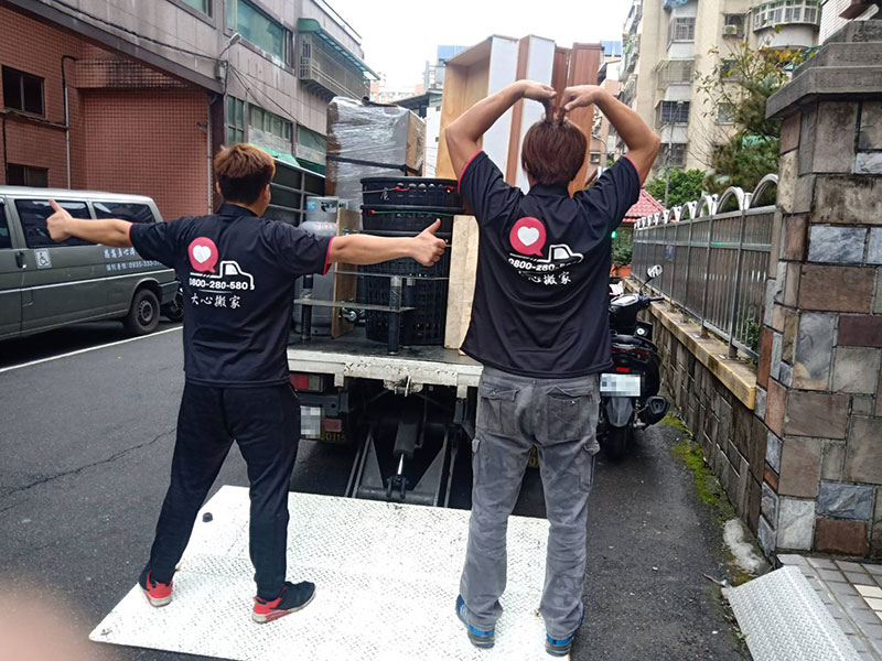 專業搬家．大心很大心